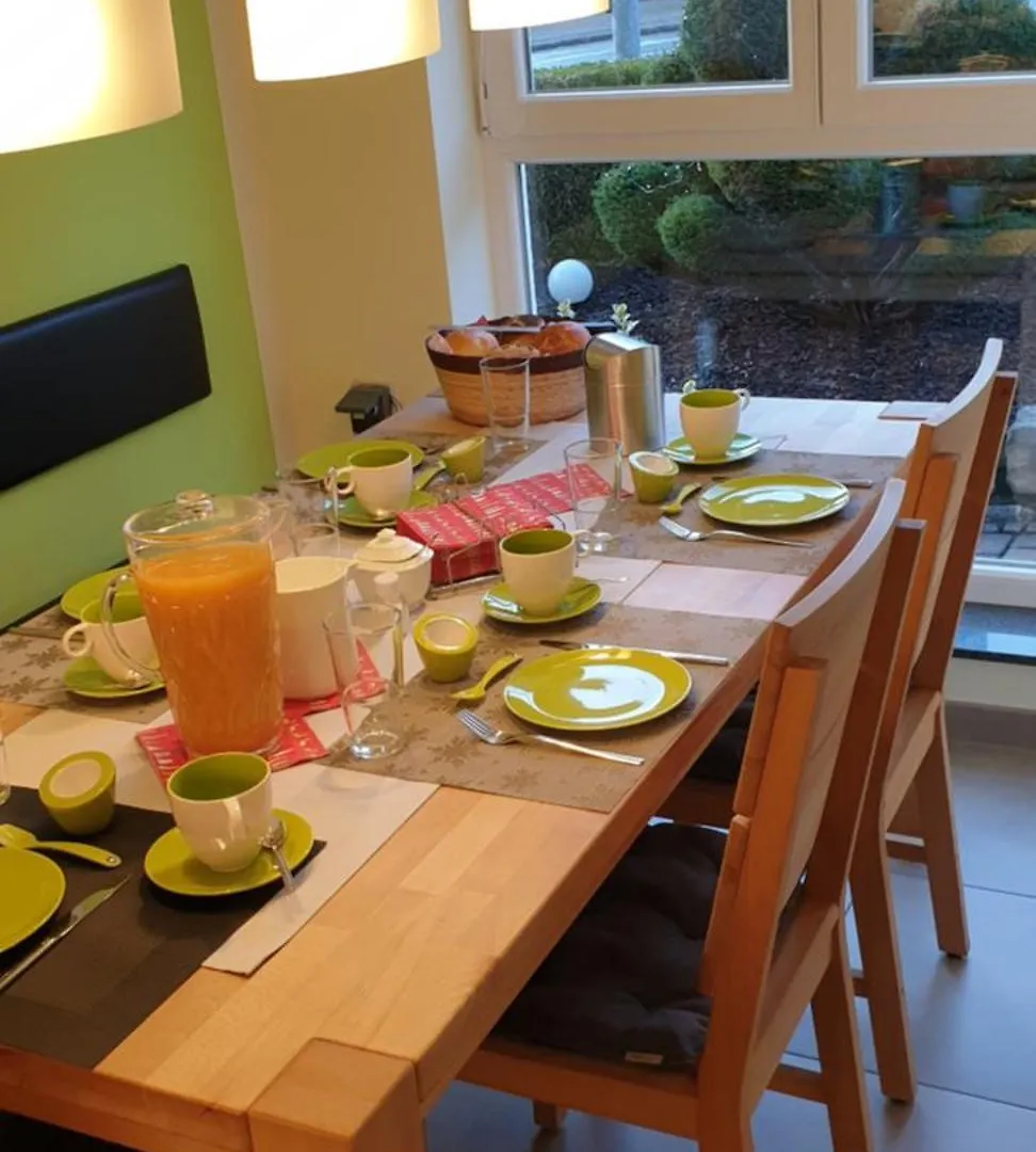 Gaestezimmer , Pension Wauri Waldenbuch