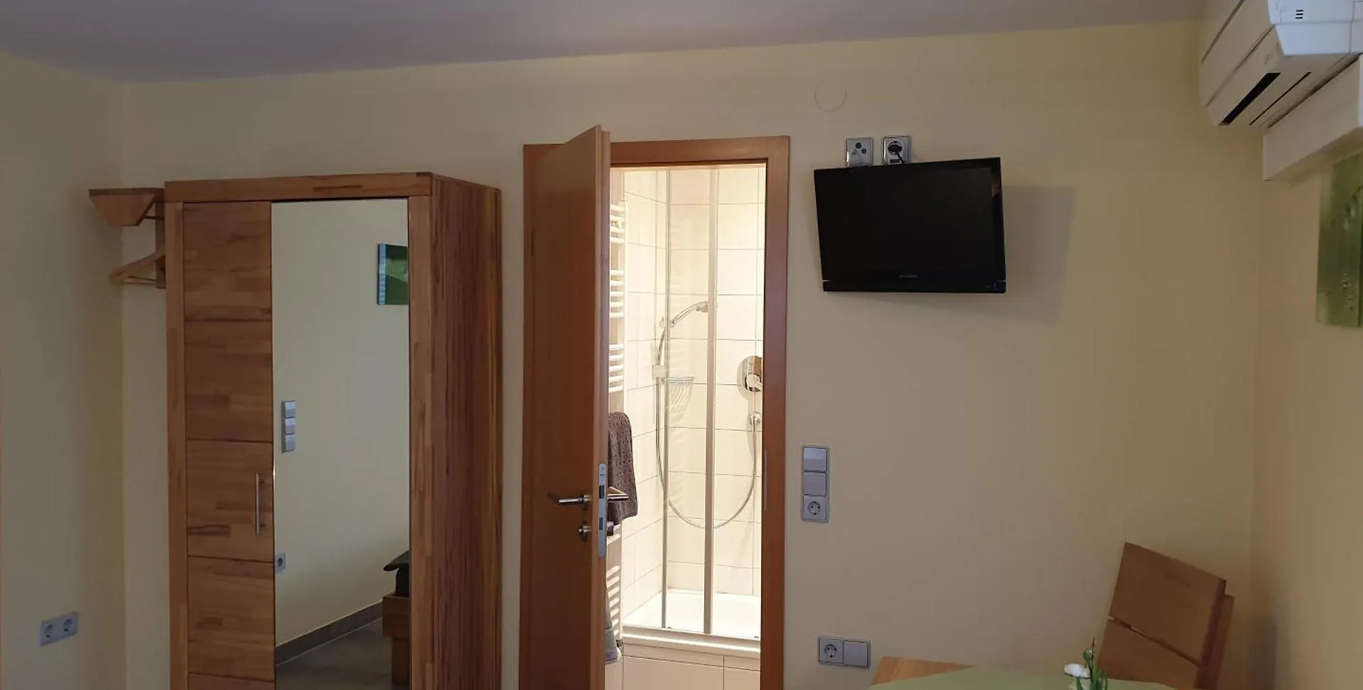 Gaestezimmer , Pension Wauri Waldenbuch Guest house