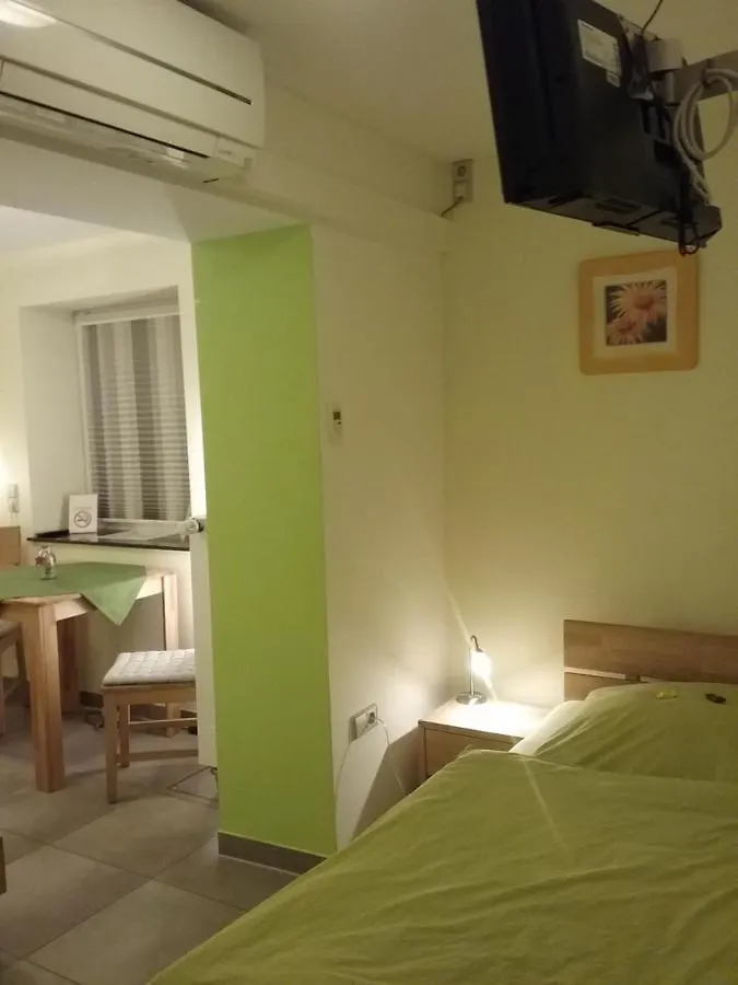 Gaestezimmer , Pension Wauri Waldenbuch